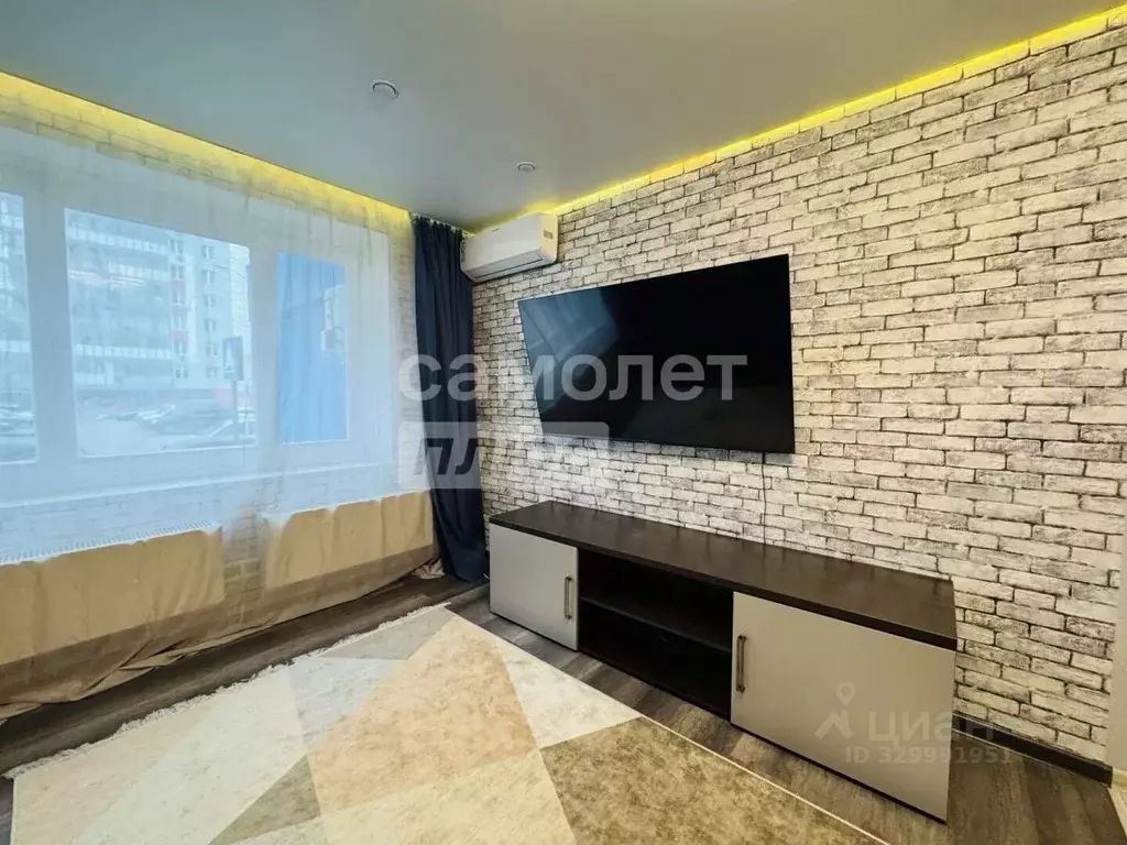 1-к кв. Тюменская область, Тюмень ул. Николая Никитина, 2к1 (42.5 м) - Фото 1