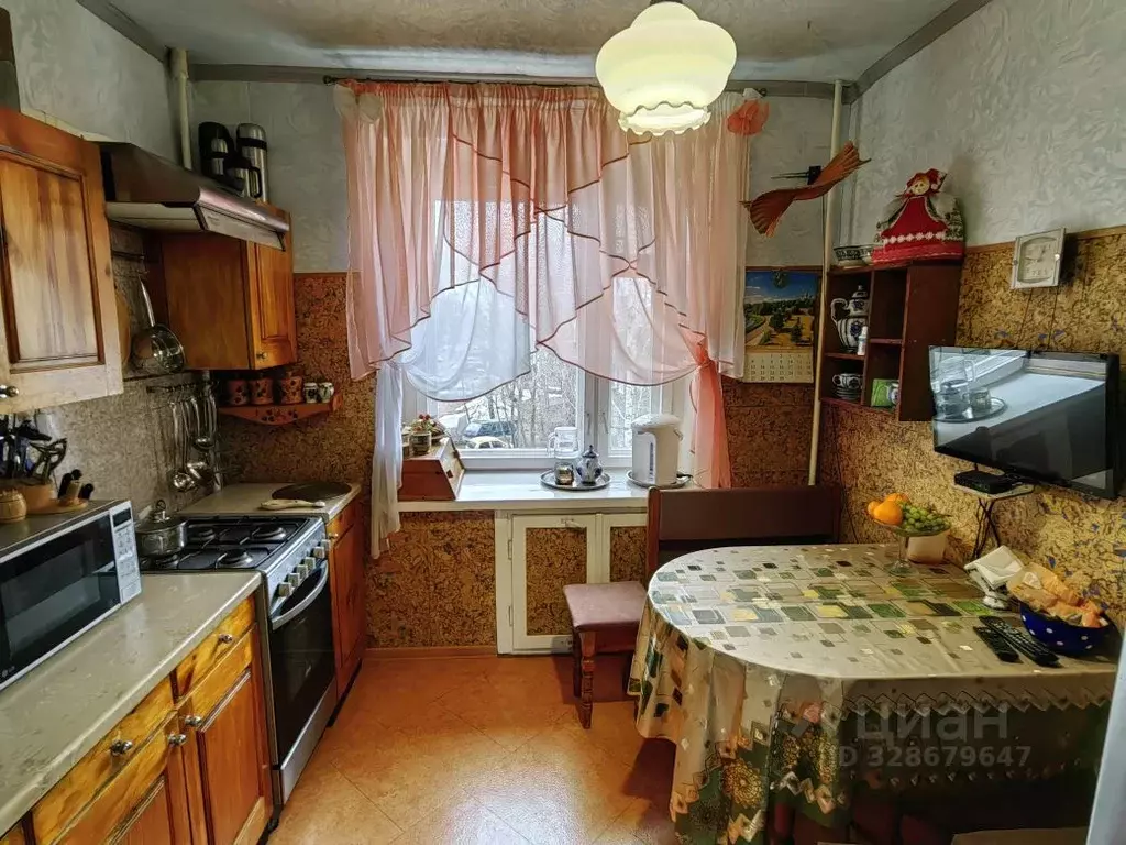 3-к кв. Коми, Сыктывкар Строитель мкр, ул. Новоселов, 8 (60.1 м) - Фото 2