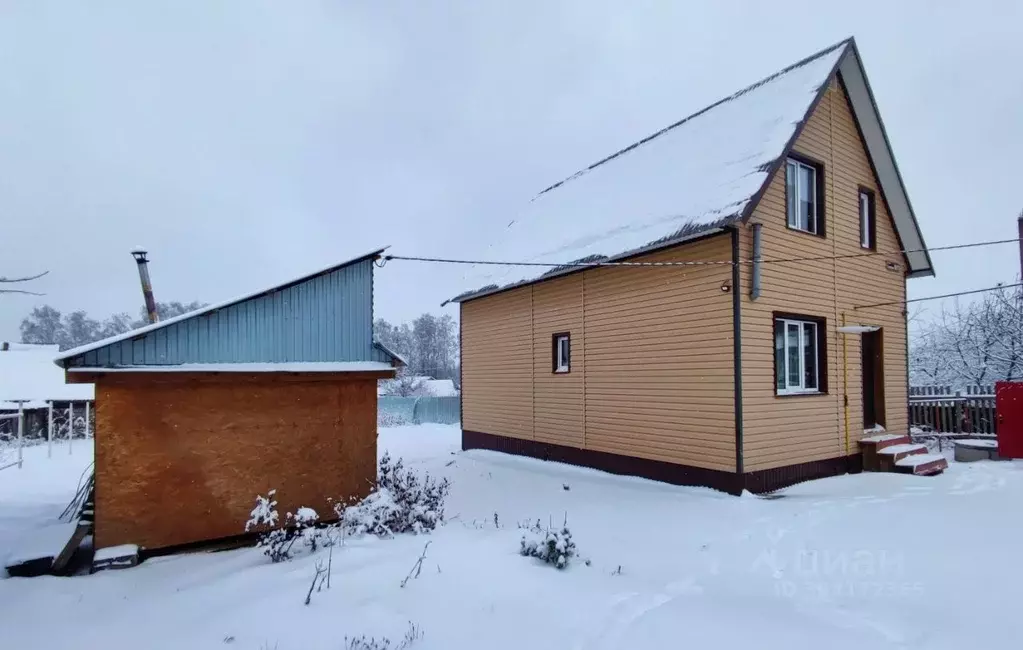 Дом в Башкортостан, Иглинский сельсовет, с. Иглино ул. Целинная (90 м) - Фото 0