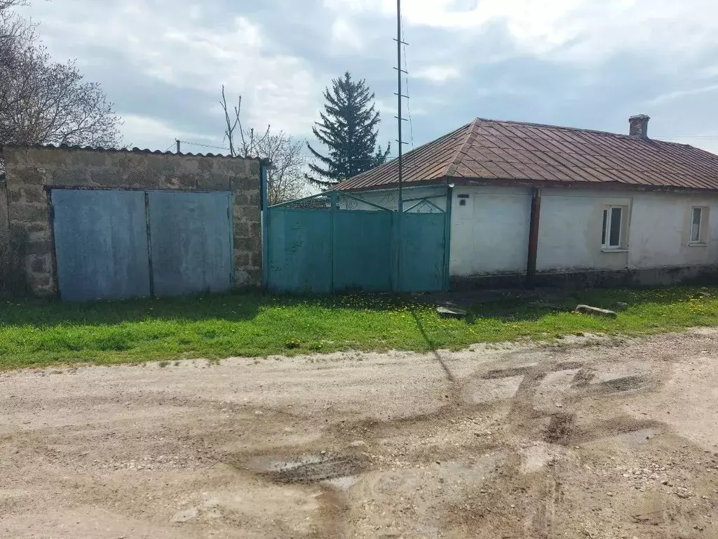 Дом в Крым, Кировский район, Старый Крым городское поселение ул. ... - Фото 1