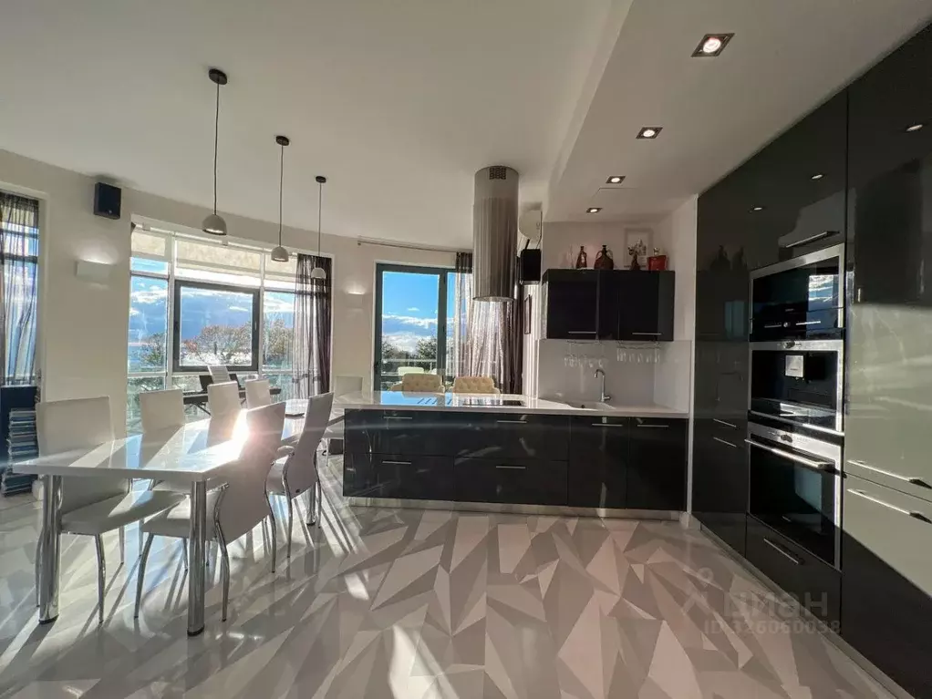 2-к кв. Краснодарский край, Сочи Курортный просп., 108/16 (100.8 м) - Фото 2