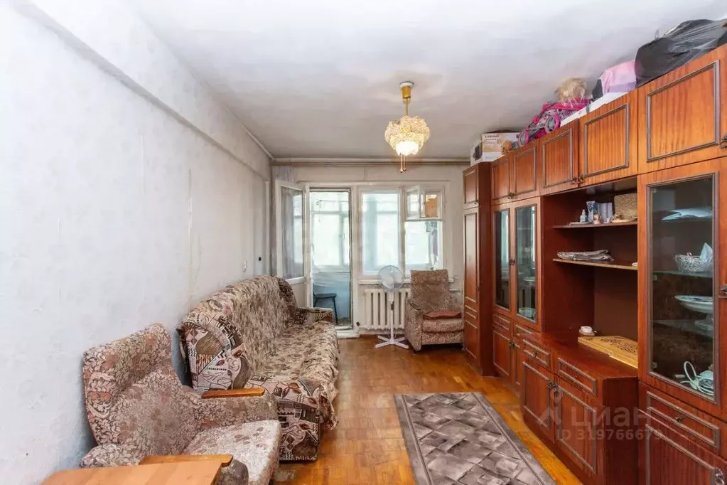 2-к кв. Тюменская область, Тобольск 4-й мкр, 1 (47.0 м) - Фото 0