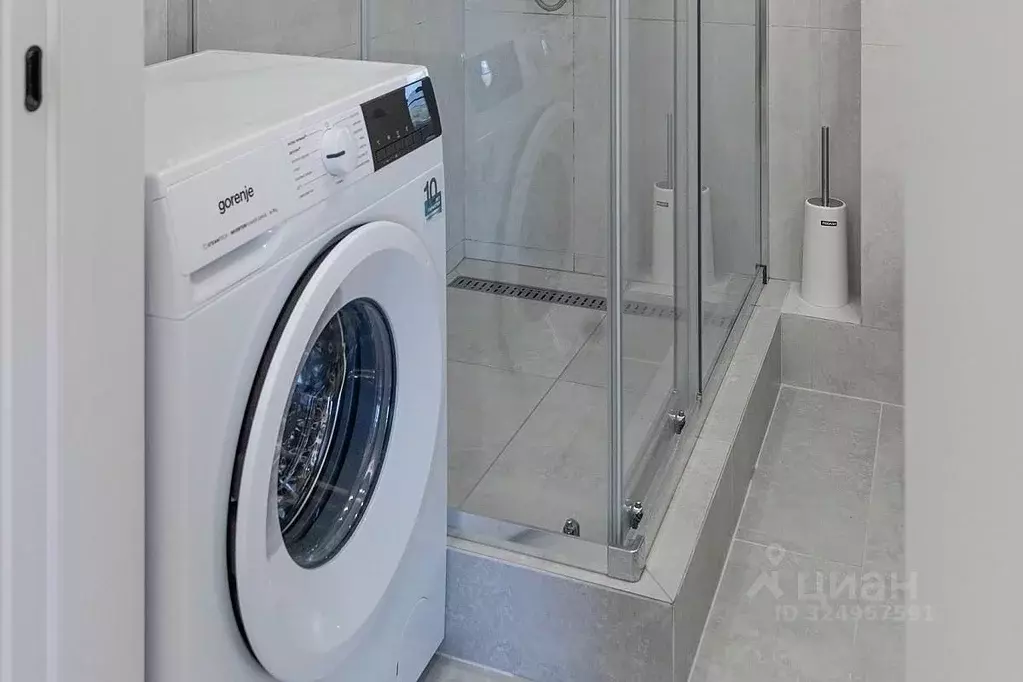 1-к кв. Крым, Алушта ул. Западная, 4к2 (63.4 м) - Фото 2