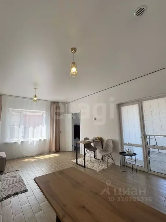 Дом в Краснодарский край, Ейский район, с. Кухаривка Солнечная ул. (85 ... - Фото 1