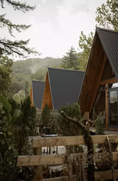 Дом в Краснодарский край, Сочи Красная Поляна пгт, ул. Защитников ... - Фото 1