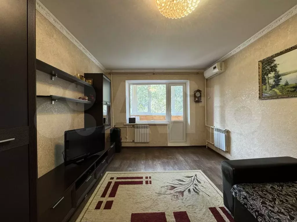 1-к. квартира, 40 м, 4/10 эт. - Фото 0