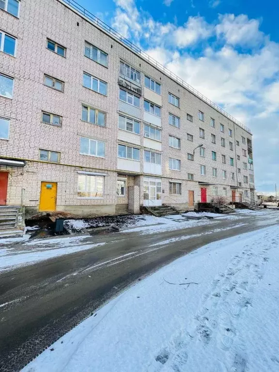 2-к кв. Вологодская область, Сокол ул. Шатенево, 49 (51.6 м) - Фото 0