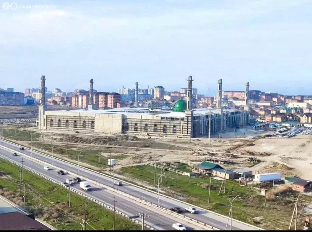 3-комнатная квартира: Махачкала, Маковая улица, 2к6 (97.5 м) - Фото 0