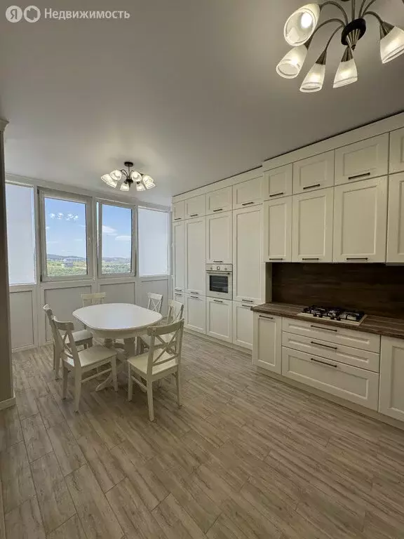 3-комнатная квартира: Нальчик, улица Атажукина, 11 (98.1 м) - Фото 1