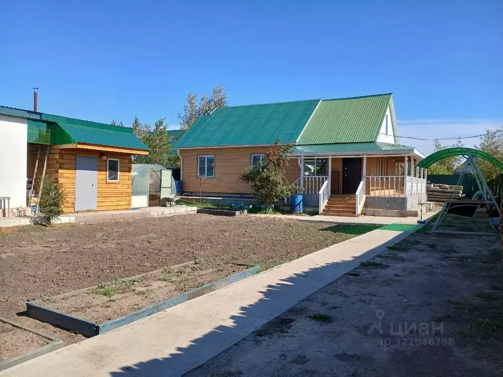 Дом в Саха (Якутия), Якутск ул. Семейная (190 м) - Фото 0
