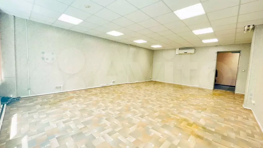 Просторный офис 52,6 м2 с кондиционером у метро - Фото 1