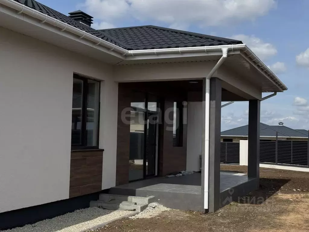 Дом в Крым, Симферопольский район, Мирновское с/пос, с. Белоглинка ул. ... - Фото 1