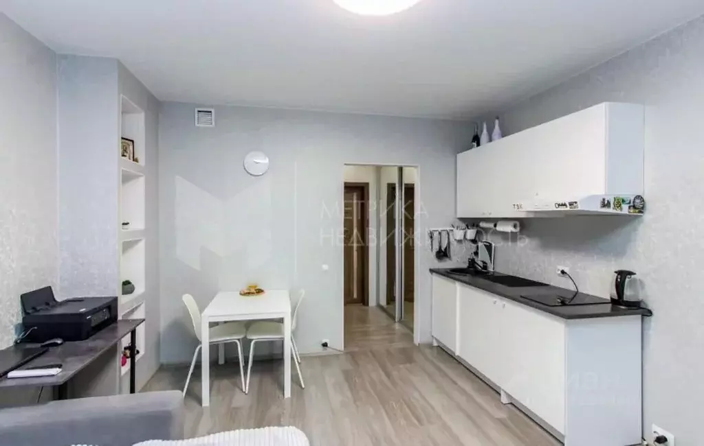 Студия Тюменская область, Тюмень ул. Мельникайте, 2к11 (24.0 м) - Фото 1