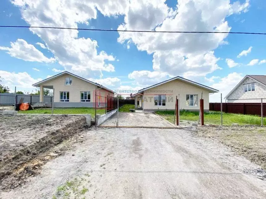 Дом в Белгородская область, Старый Оскол ул. Товолжанская (125 м) - Фото 1