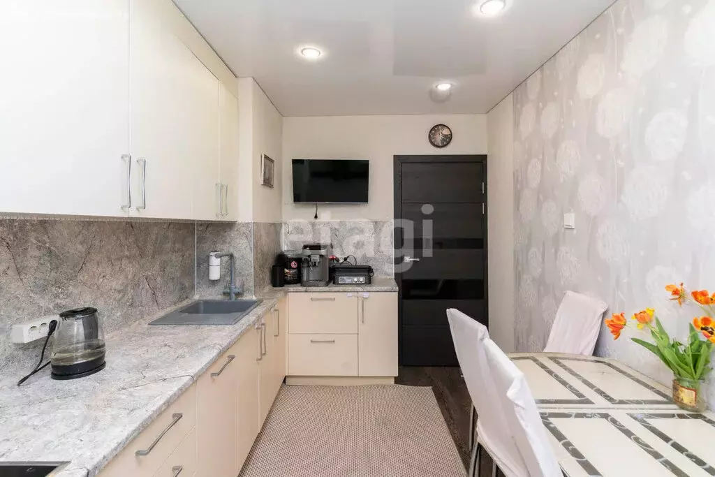 3-комнатная квартира: Тюмень, проезд Стахановцев, 1 (65.7 м) - Фото 2