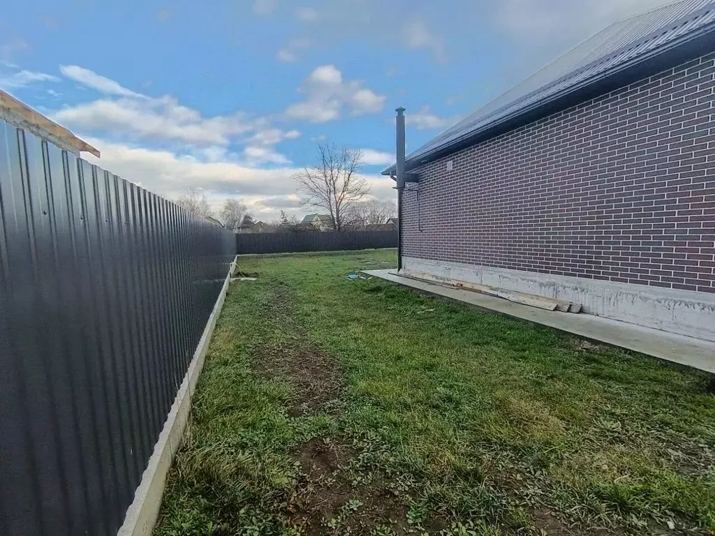 Дом в Краснодарский край, Крымск Дружная ул., 1 (100 м) - Фото 1