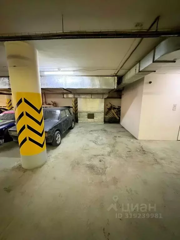Гараж в Свердловская область, Екатеринбург ул. Красноармейская, 10 ... - Фото 0