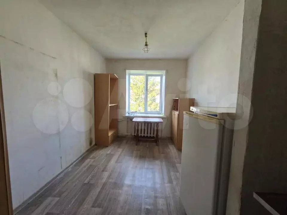 Комната 10,8 м в 1-к., 4/4 эт. - Фото 0
