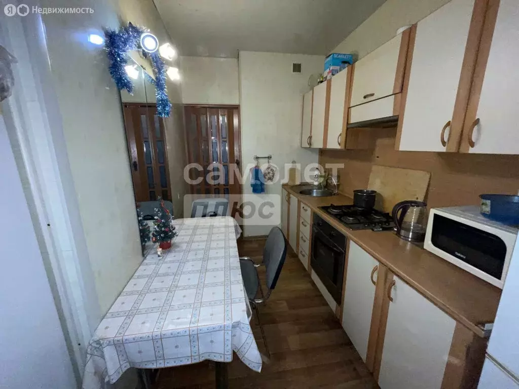 3-комнатная квартира: Астрахань, улица Михаила Луконина, 4 (63.5 м) - Фото 2