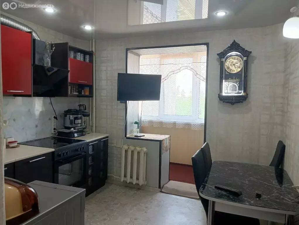 3-комнатная квартира: Усть-Илимск, улица Энгельса, 23 (66.3 м) - Фото 1