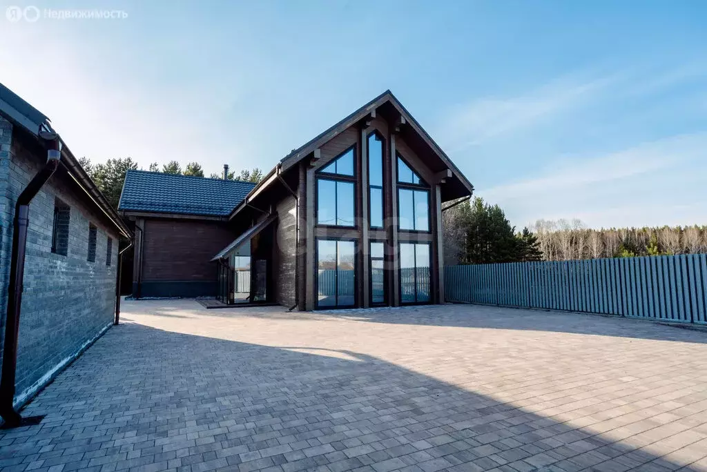 Дом в посёлок Октябрьский, Парковая улица (301.4 м) - Фото 1