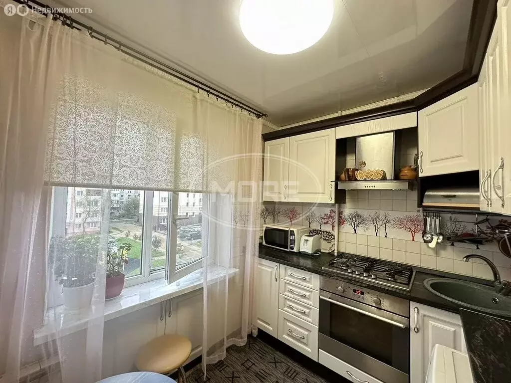 3-комнатная квартира: Зеленоградск, улица Бровцева, 16 (59.2 м) - Фото 1