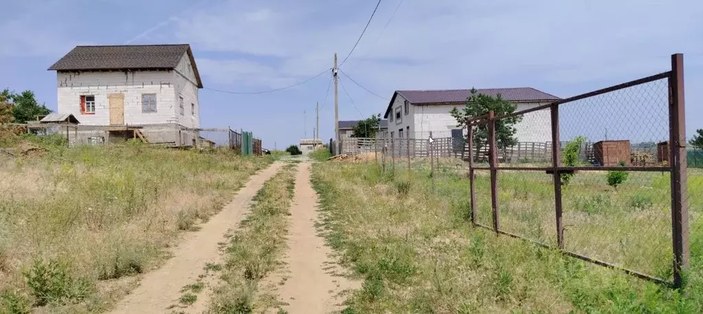 Участок в Волгоградская область, Волгоград Лазурное СТ, ул. Джамбула ... - Фото 1