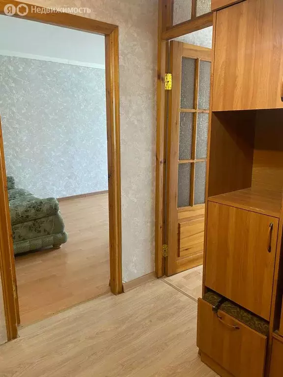3-комнатная квартира: Махачкала, улица Комарова, 8А (62 м) - Фото 1