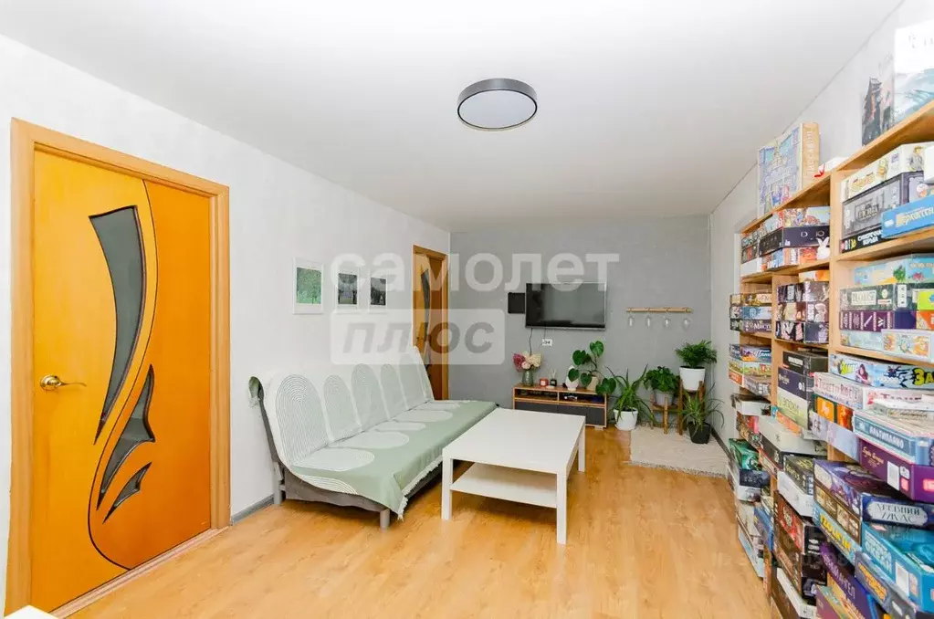 4-к кв. Челябинская область, Копейск ул. Гольца, 14 (64.0 м) - Фото 1