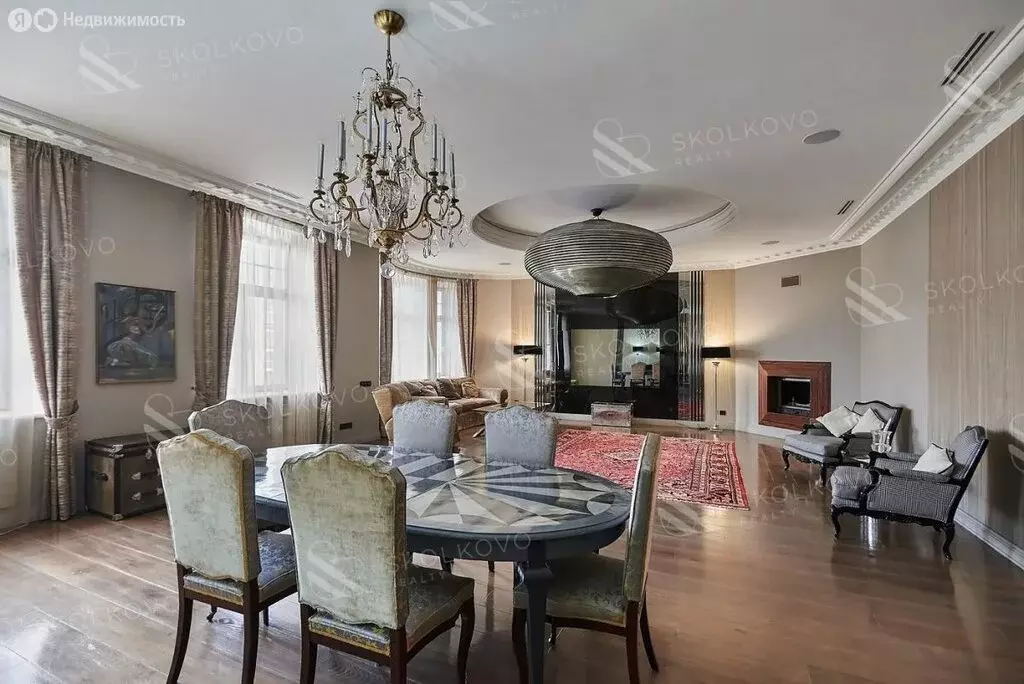 5-комнатная квартира: Москва, улица Пречистенка, 27 (250 м) - Фото 1