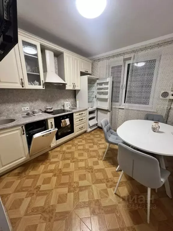 2-к кв. Москва ул. Академика Анохина, 30К4 (57.0 м) - Фото 1