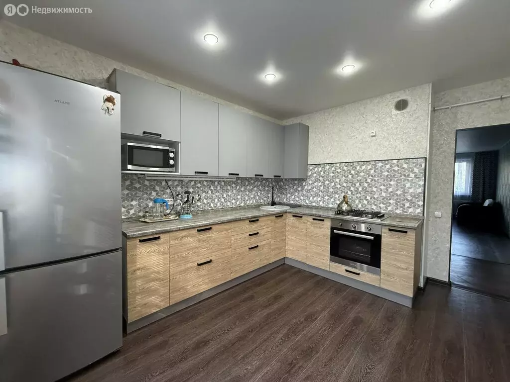 3-комнатная квартира: Чайковский, улица Азина, 11 (80 м) - Фото 0