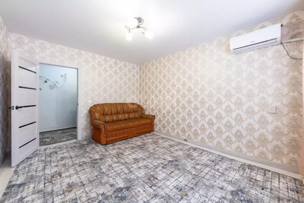2-к кв. Хабаровский край, Хабаровск Ангарская ул., 13 (47.1 м) - Фото 1