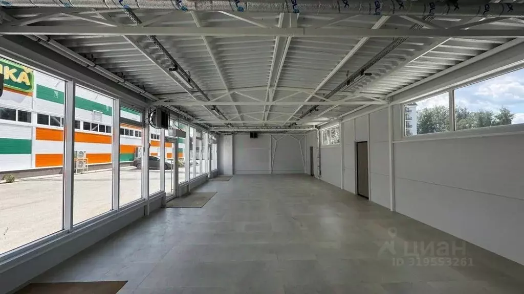 Помещение свободного назначения в Самарская область, Тольятти ул. ... - Фото 1