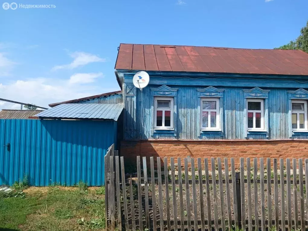 Дом в Саратовская область, Новобурасское муниципальное образование, ... - Фото 1