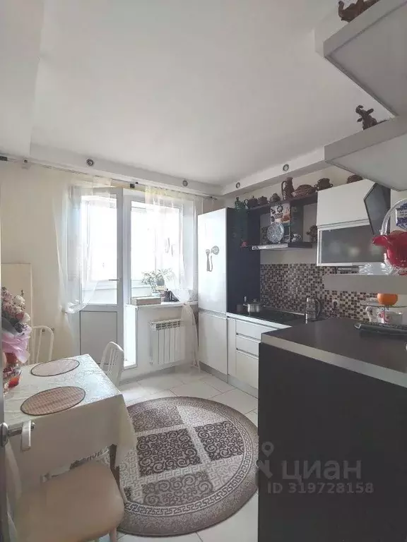 Квартира, 3 комнаты, 61.9 м - Фото 0