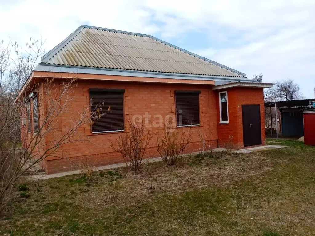 Дом в Краснодарский край, Щербиновский район, Шабельское с/пос, с. ... - Фото 1