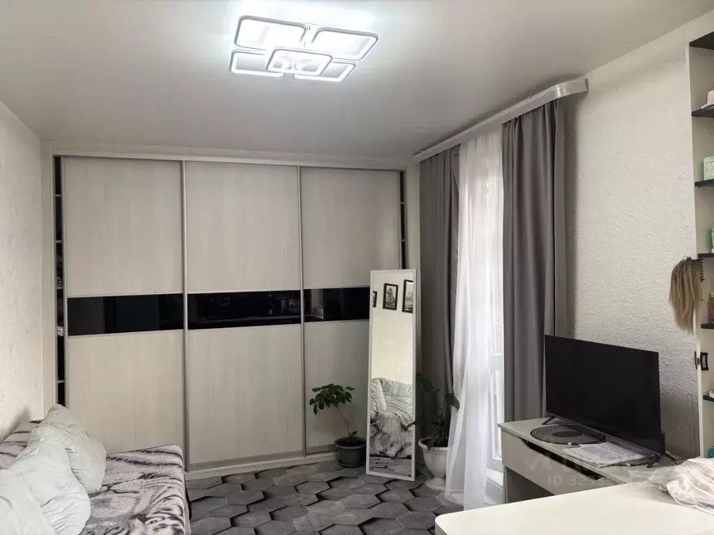 1-к кв. Омская область, Омск ул. Алексея Полторацкого, 64/1 (33.2 м) - Фото 1