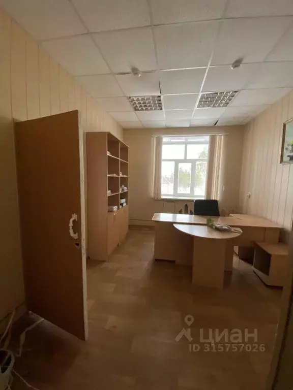 Помещение свободного назначения в Оренбургская область, с. Илек ул. ... - Фото 1