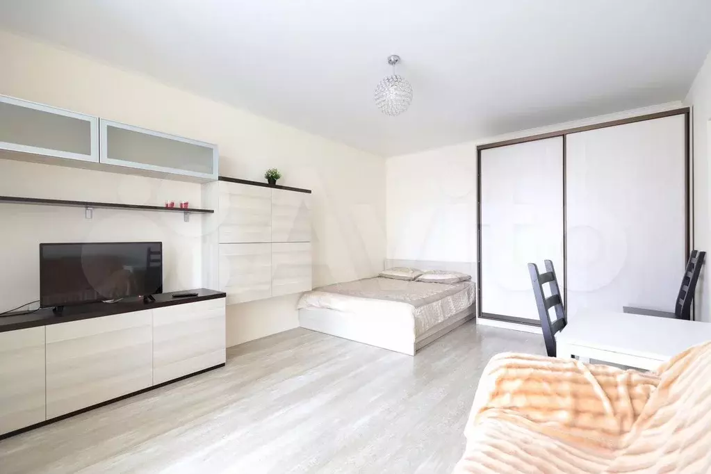 1-к. квартира, 50 м, 13/17 эт. - Фото 1
