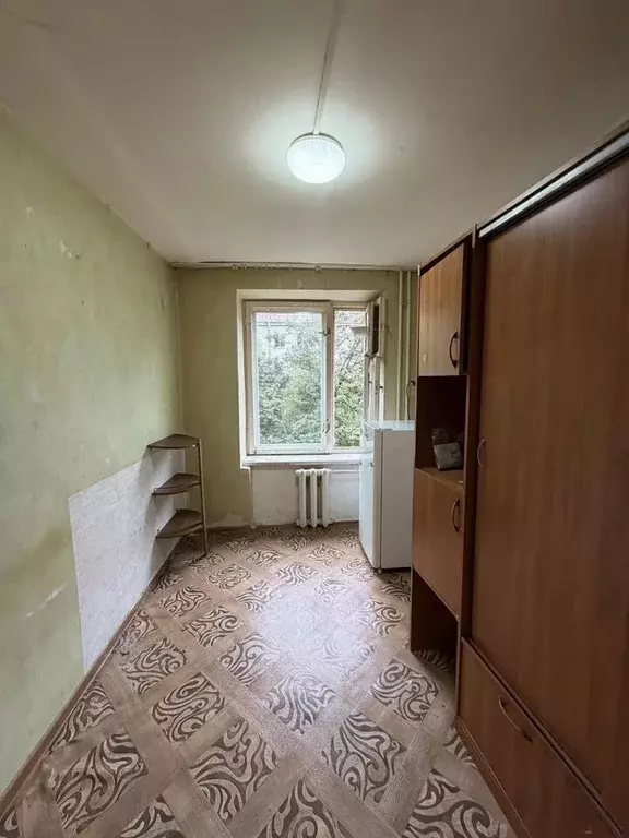 Комната Ленинградская область, Кириши Комсомольская ул., 1 - Фото 1