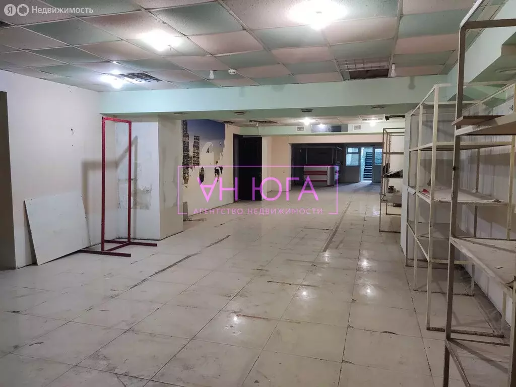 Торговая площадь (391 м) - Фото 1