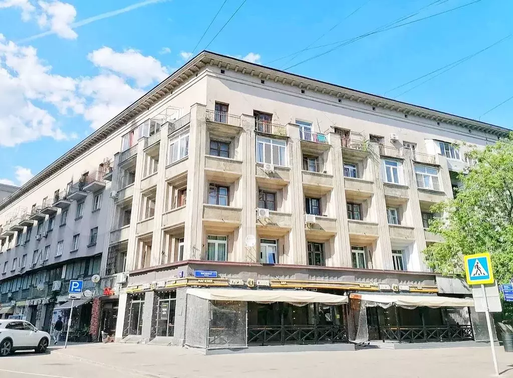 Помещение с окном рядом с метро - Фото 1