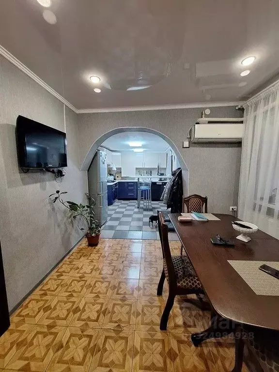 Дом в Краснодарский край, Динской район, Новотитаровская ст-ца ... - Фото 1