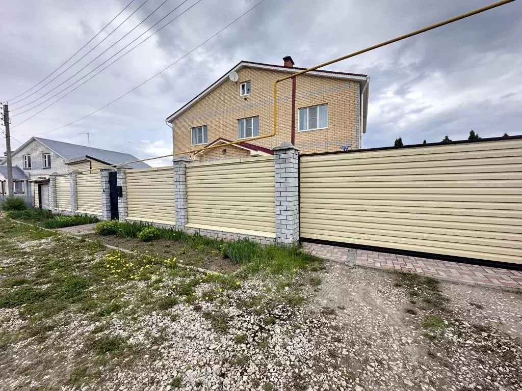 Дом в Нижегородская область, с. Безводное ул. Лесная (252 м) - Фото 1