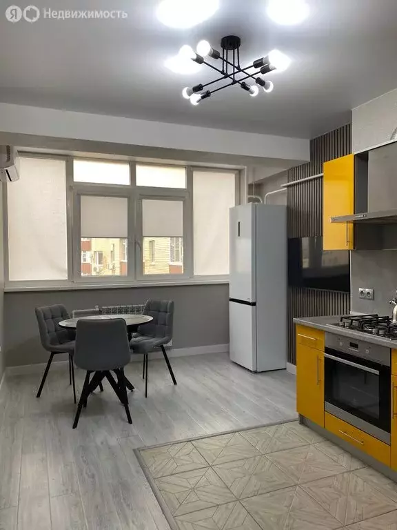 2-комнатная квартира: Невинномысск, улица Ленина, 59 (79.8 м) - Фото 1