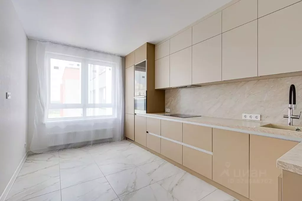 3-к кв. Москва Внуковское поселение, ул. Василия Аксенова, 6 (87.6 м) - Фото 2