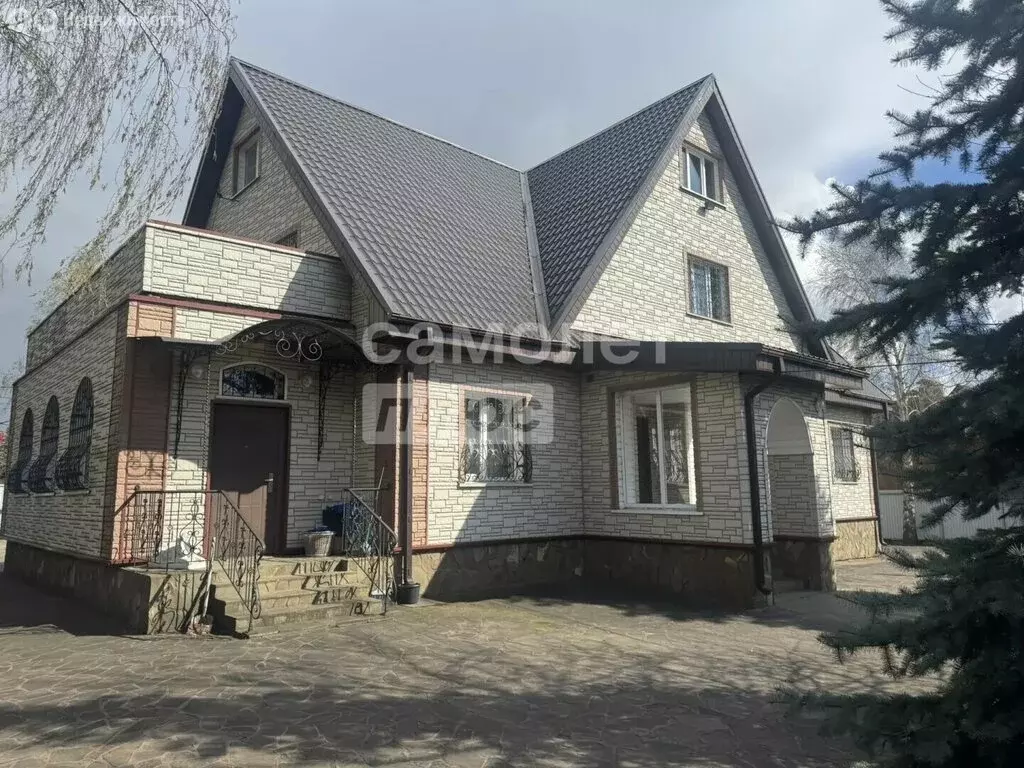 Дом в село Каменное, Центральная улица, 65 (495 м) - Фото 1