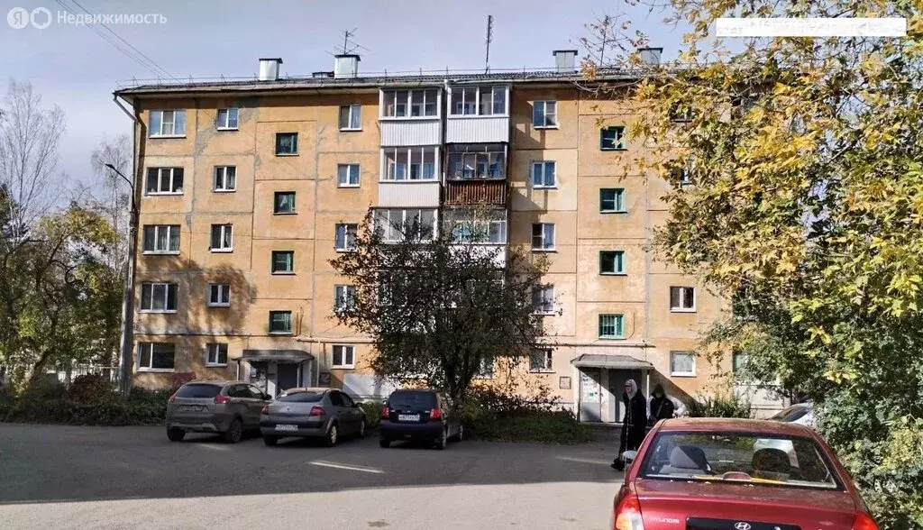 3-комнатная квартира: Ревда, улица Максима Горького, 38 (55.2 м) - Фото 1