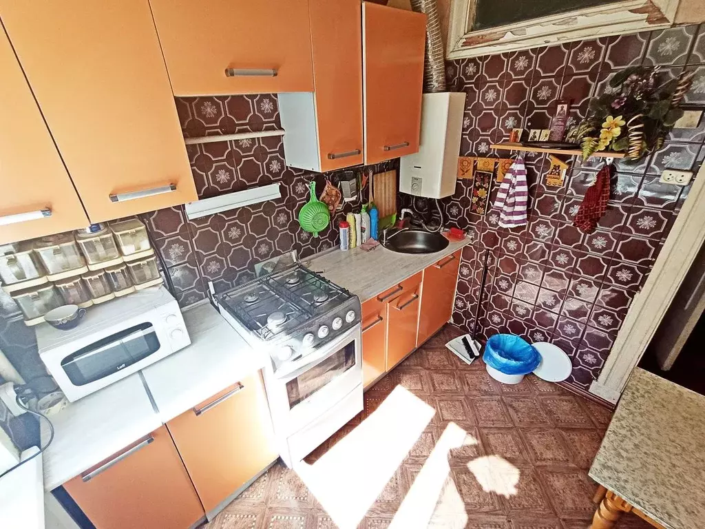 Комната Ленинградская область, Гатчина ул. Лейтенанта Шмидта, 3 - Фото 1
